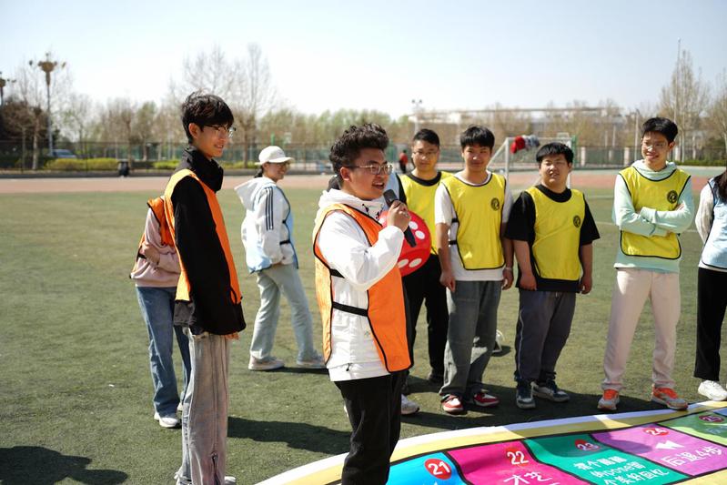 學(xué)生工作處組織開展“春日的心生...